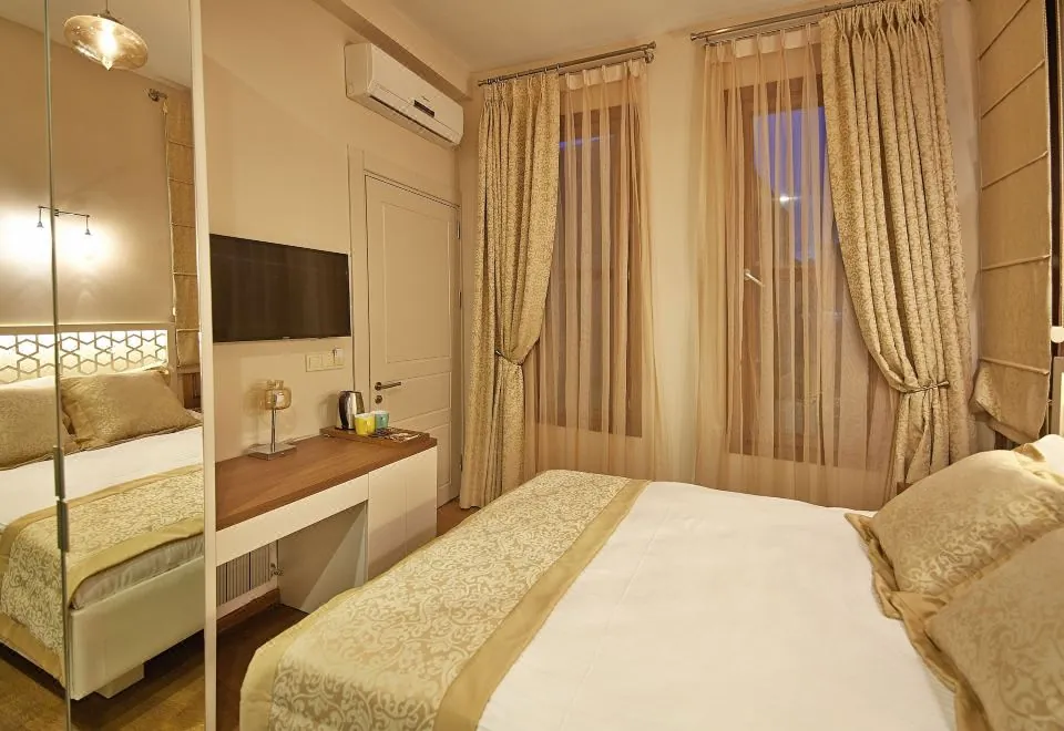 Arart Hotel