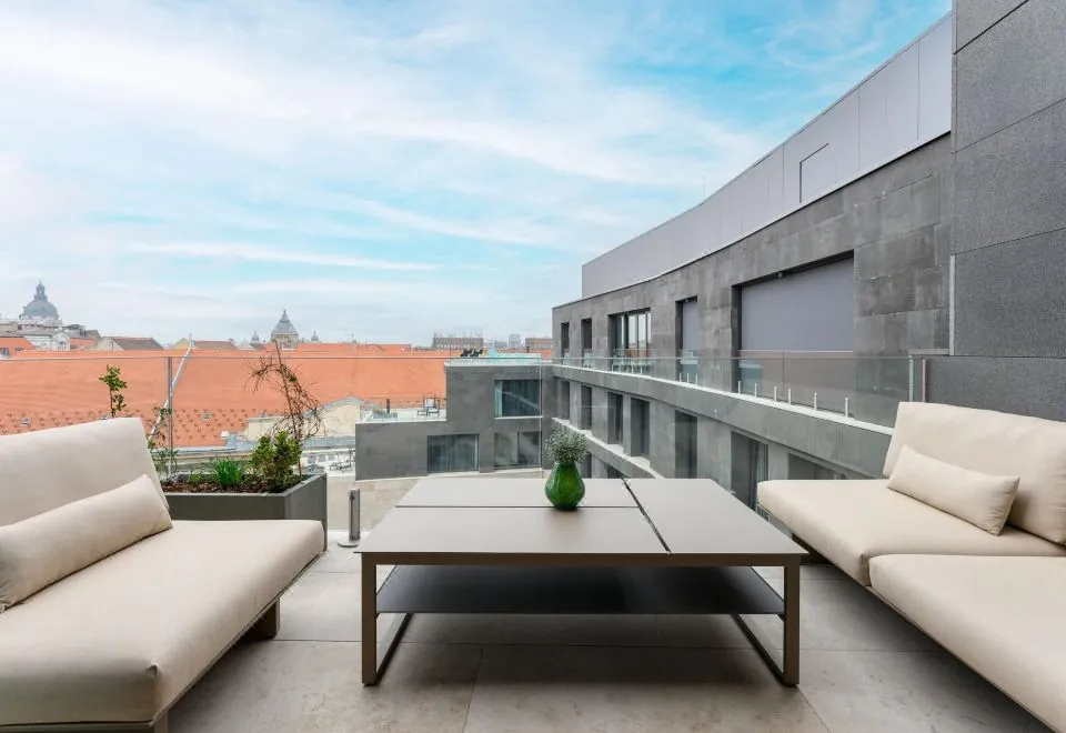 Emerald Hotel by Continental Group