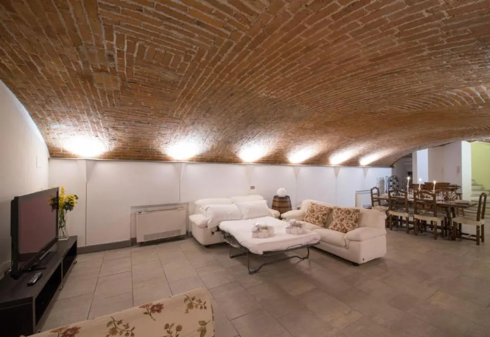 Suitelowcost Papiniano