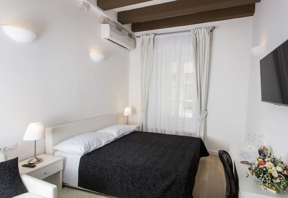 Rooms Klarisa Palace