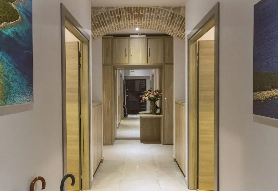 Tifani Luxury Rooms 2