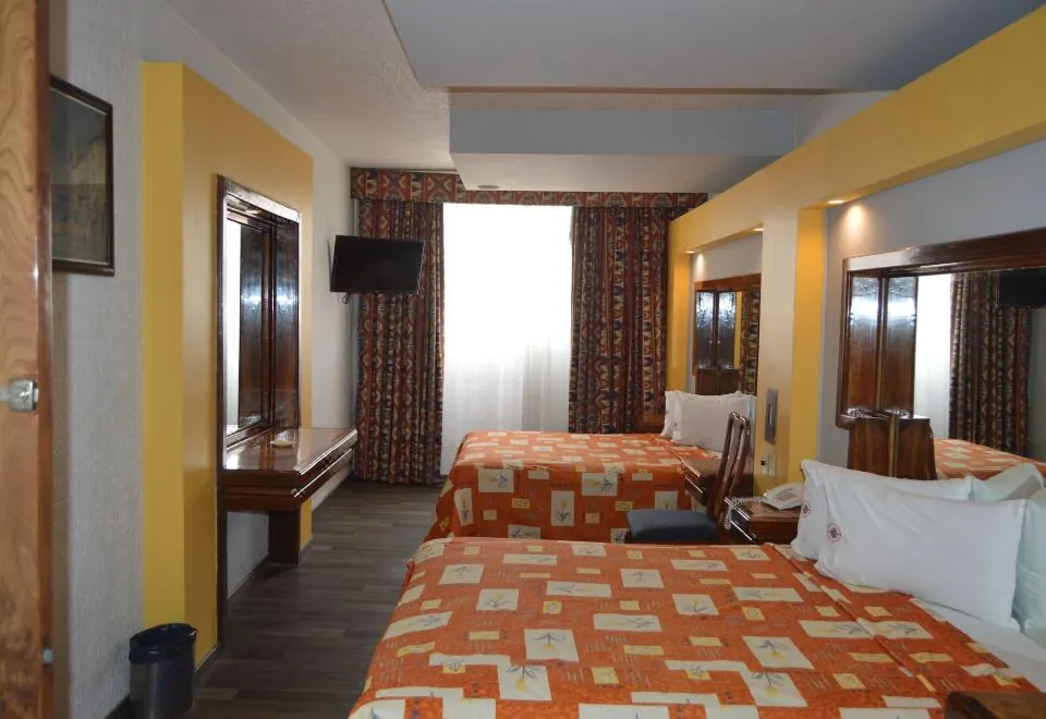Hotel Mina