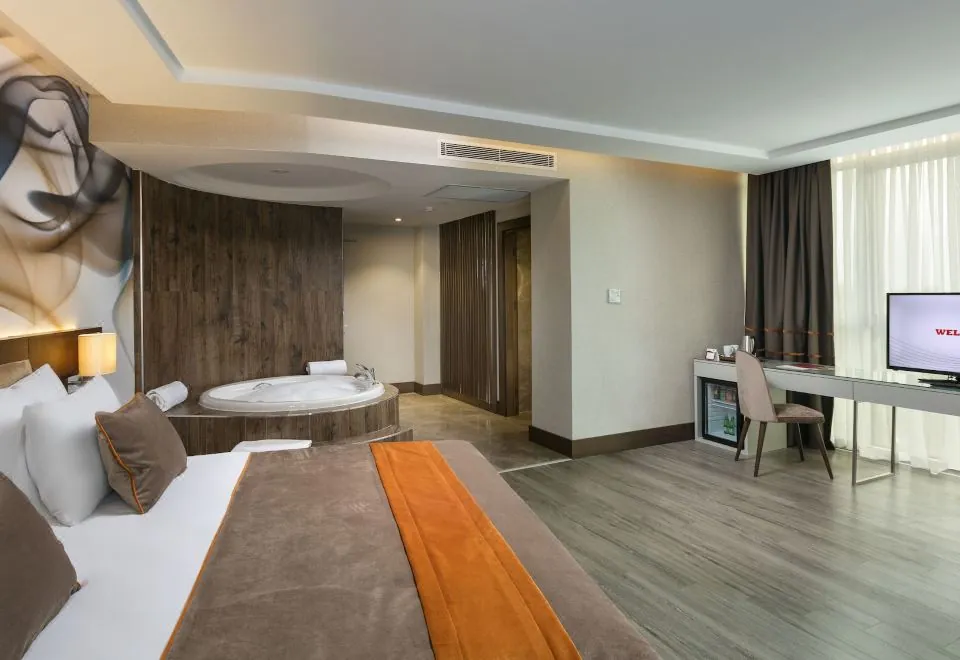 B Business Hotel & Spa