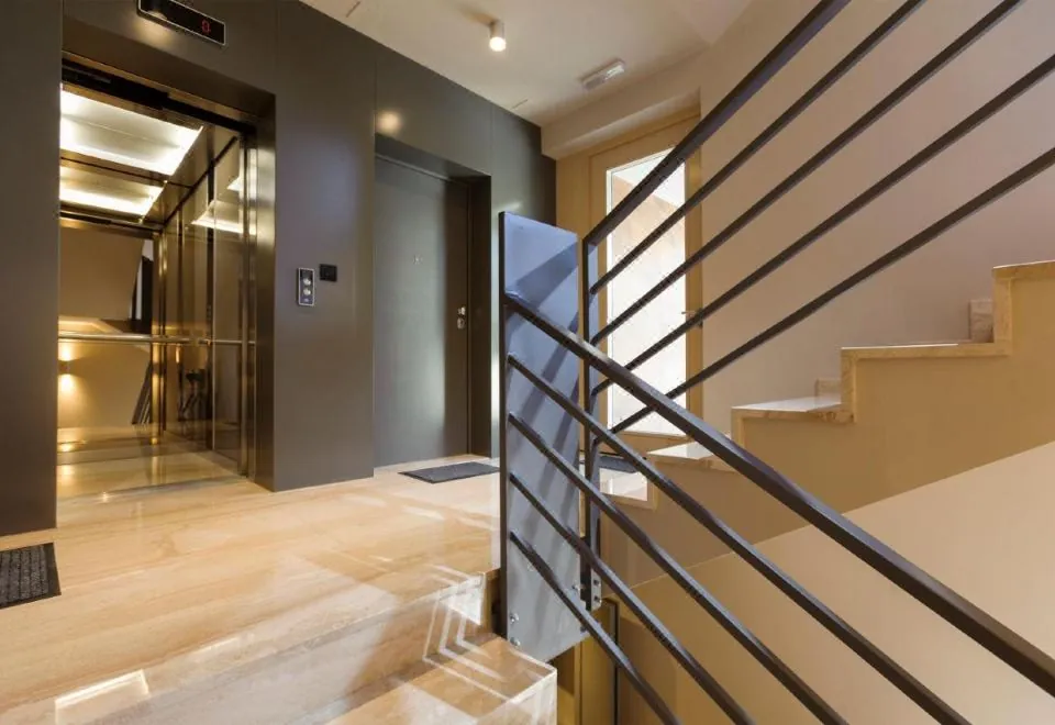 Residence by Vestibul Palace