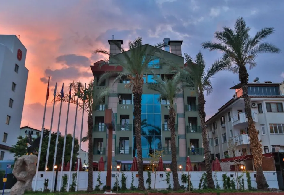 Lara Park Hotel