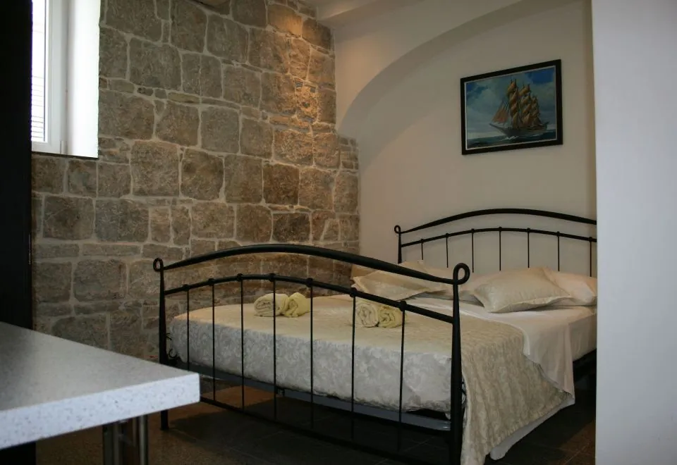 Emily Rooms