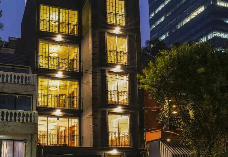 Reforma Guest House