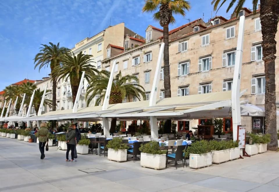 Hotel Adriana