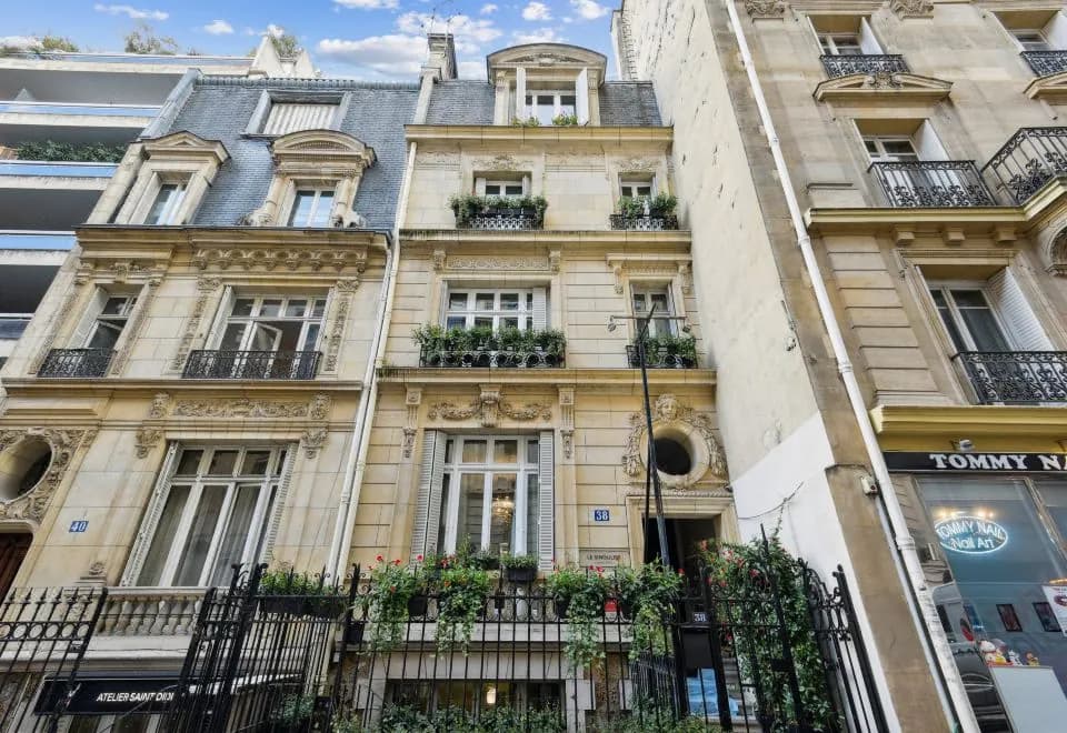 Le Paris Singulier