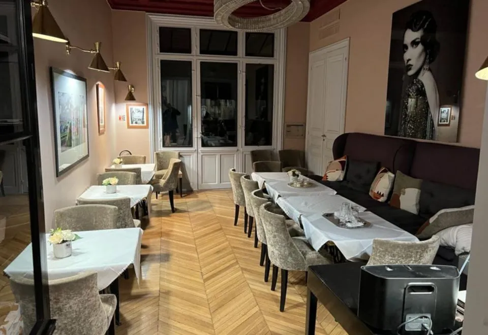 Le Paris Singulier