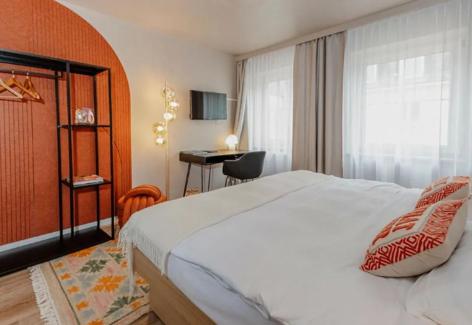 Hotel Lux