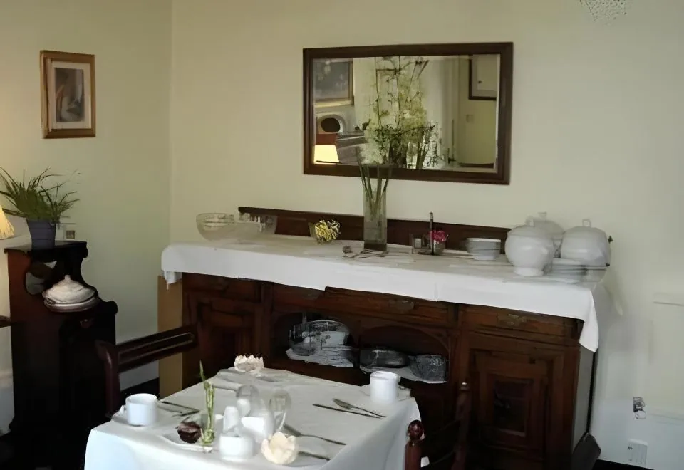 Alexander Guest House