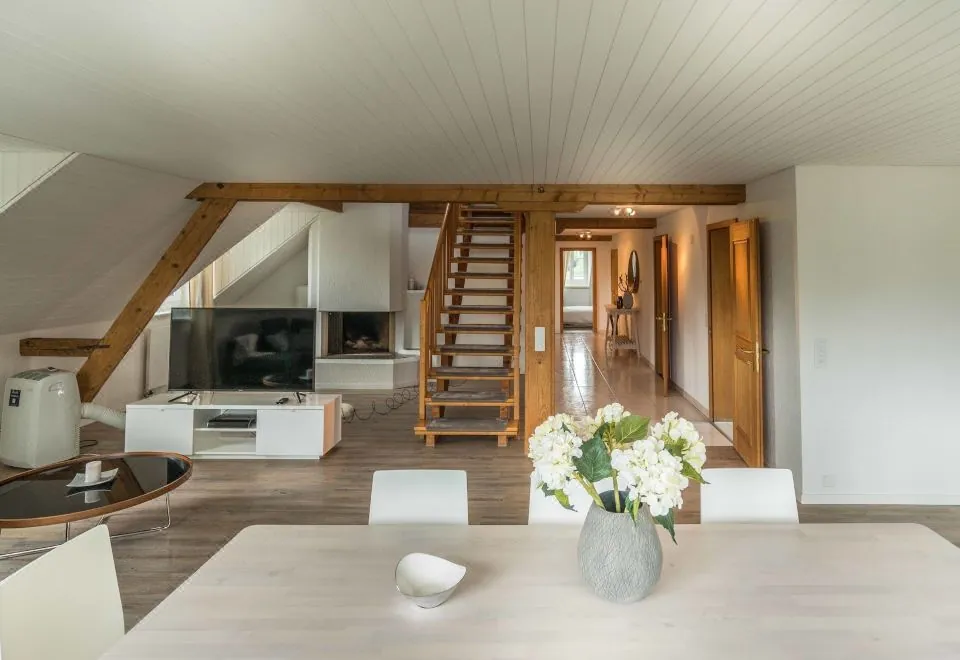L?wenplatz Apartment near Station by Airhome