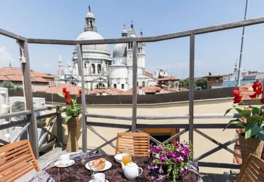 Accademia Charm Apartments