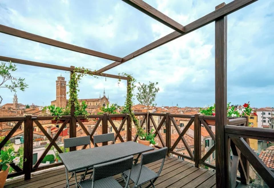 Palazzo San Luca