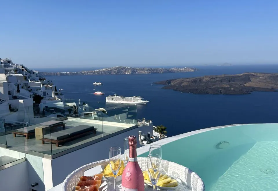 Chic Hotel Santorini