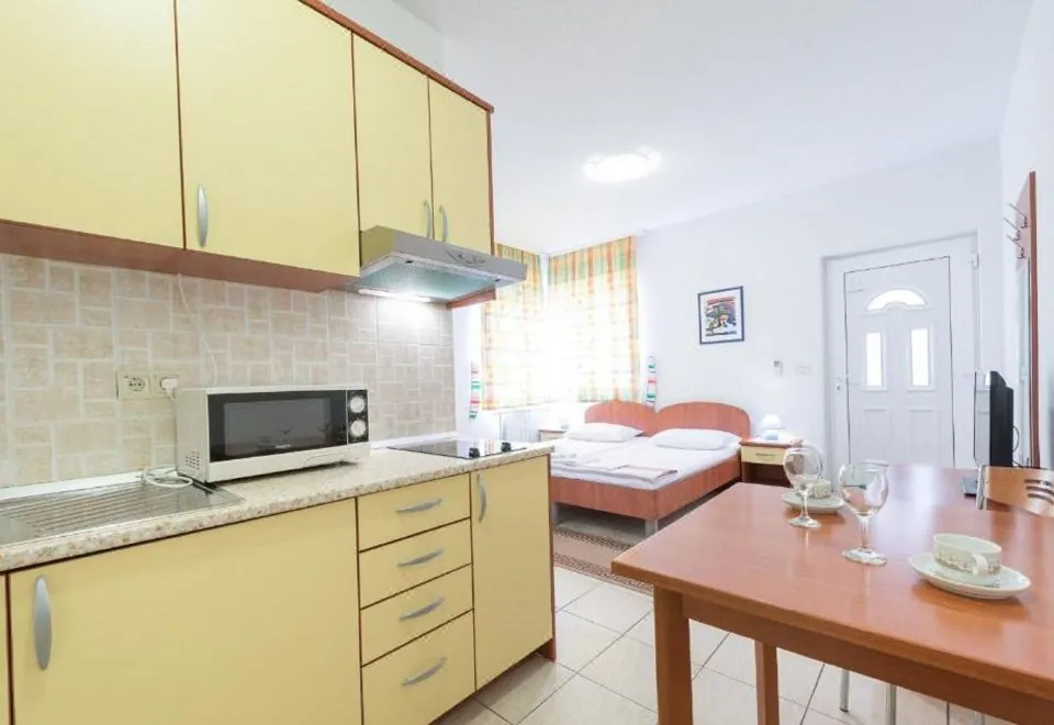 Villa Borna Apartments