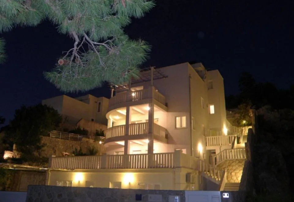 Villa Borna Apartments