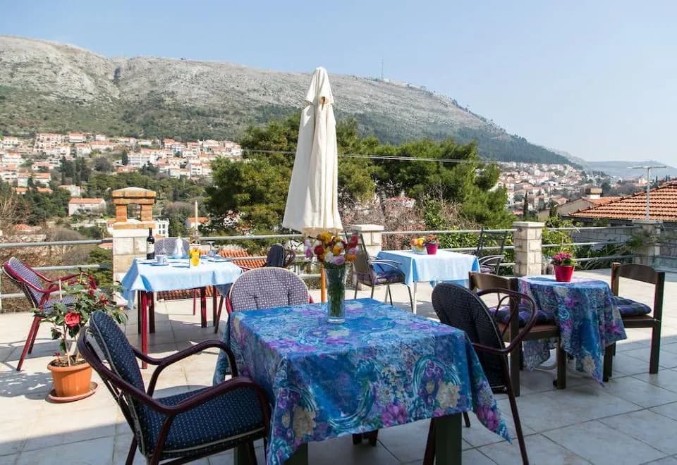 Guest House Raguz