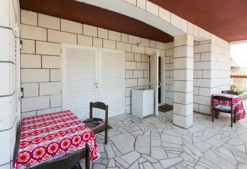 Guest House Raguz