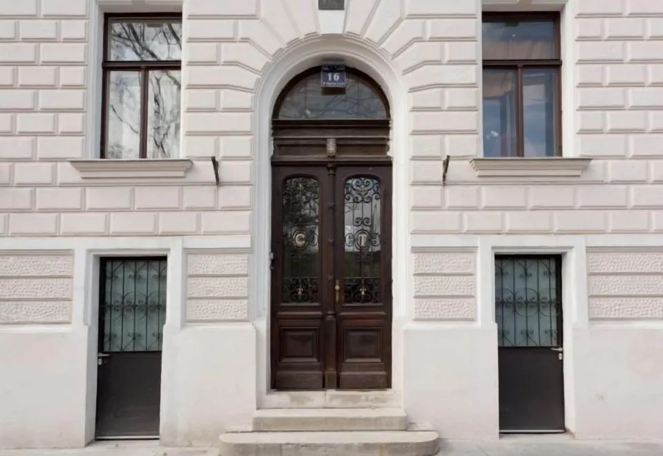 Kunsthaus Apartments