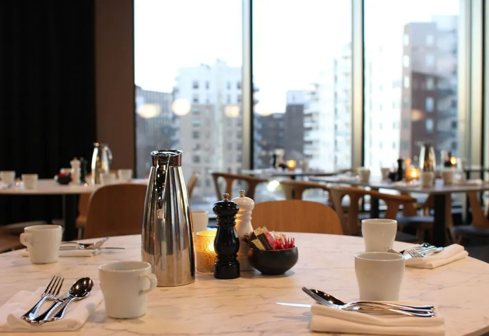 Radisson RED Oslo Okern