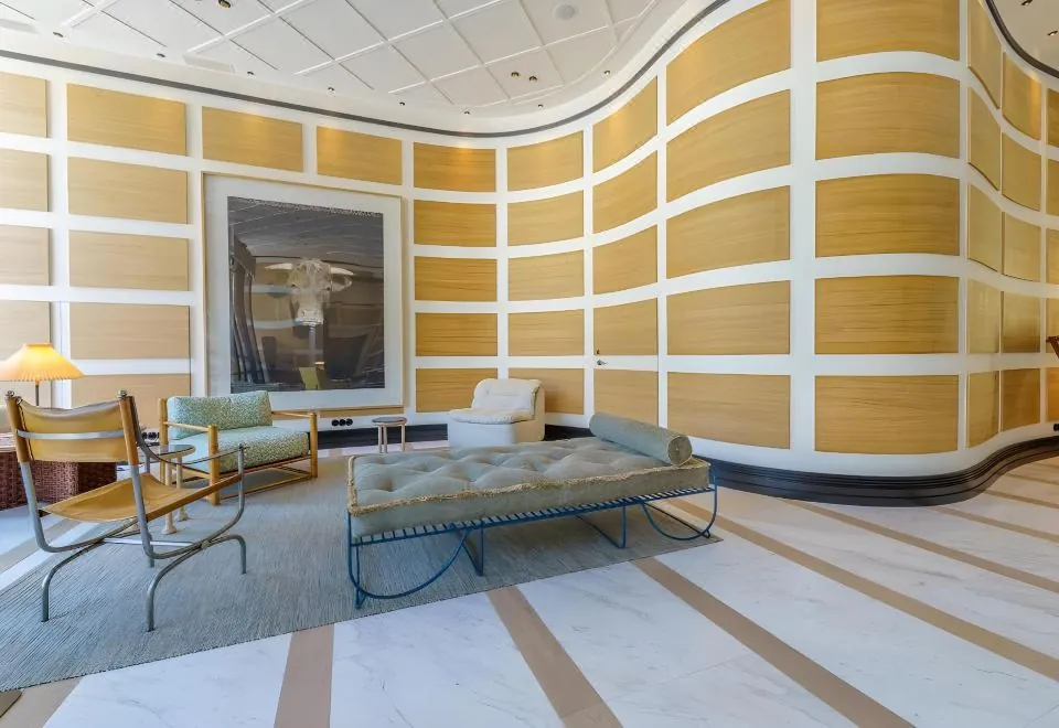 The Editory Boulevard Aliados Hotel