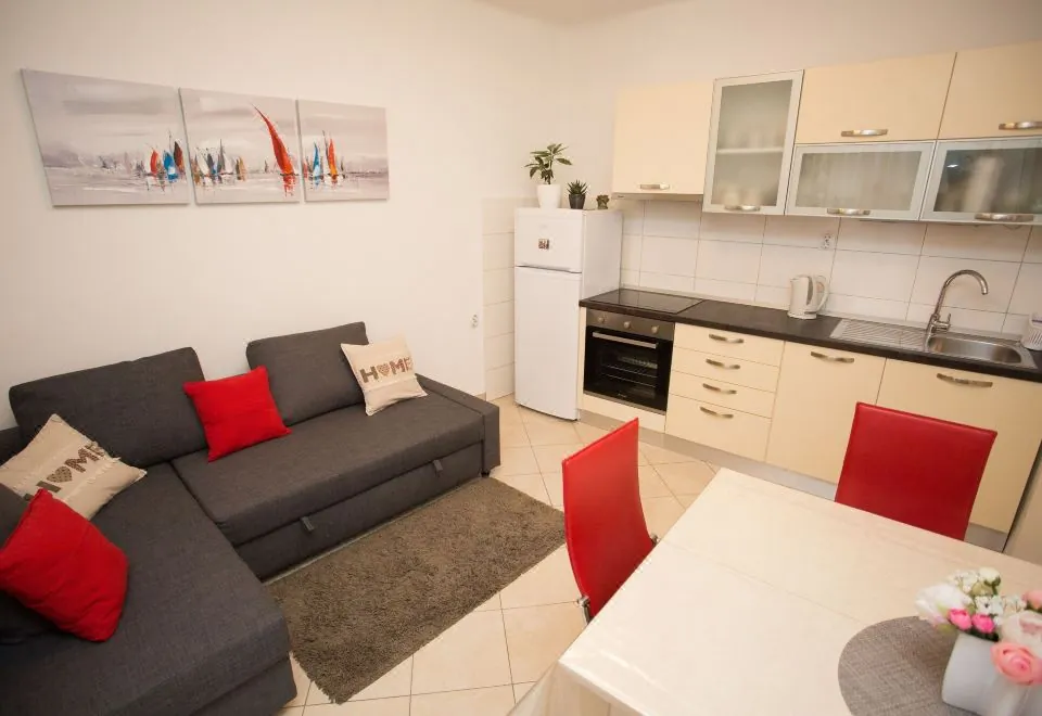 Split Center Beautiful Apartment