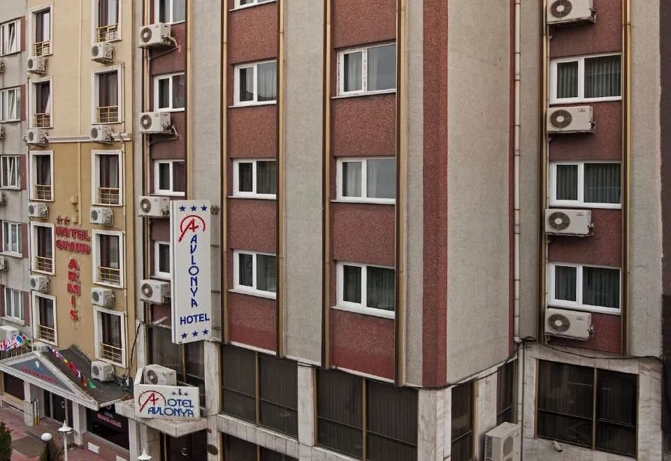 Avlonya Hotel
