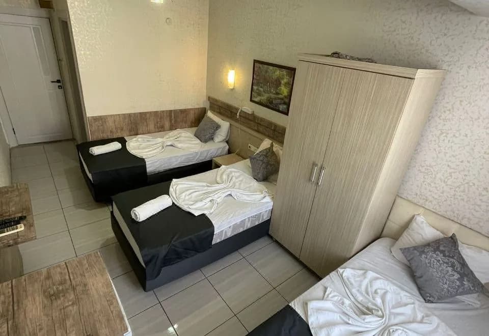 Denizhan Hotel