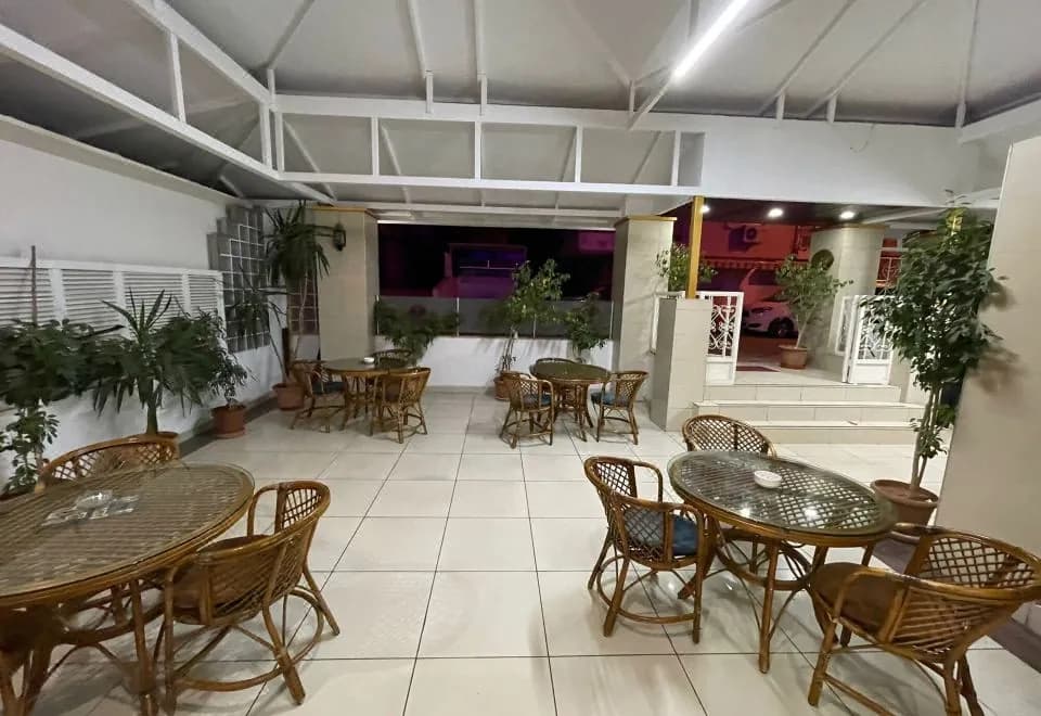 Denizhan Hotel