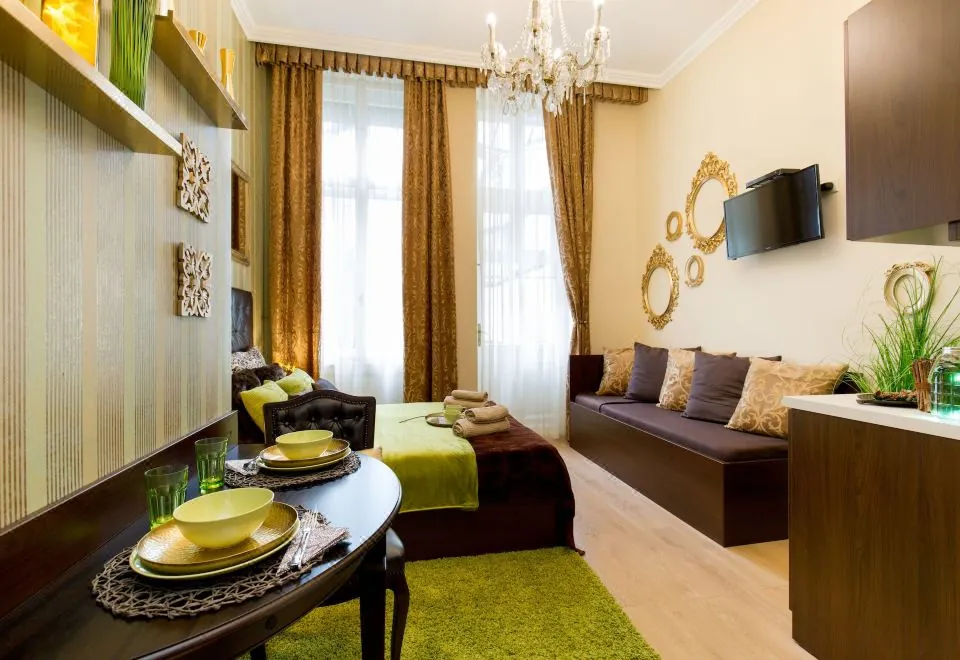 Budapest Holidays Harmony