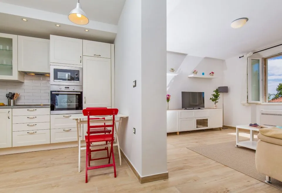 Porta Apartments by Irundo