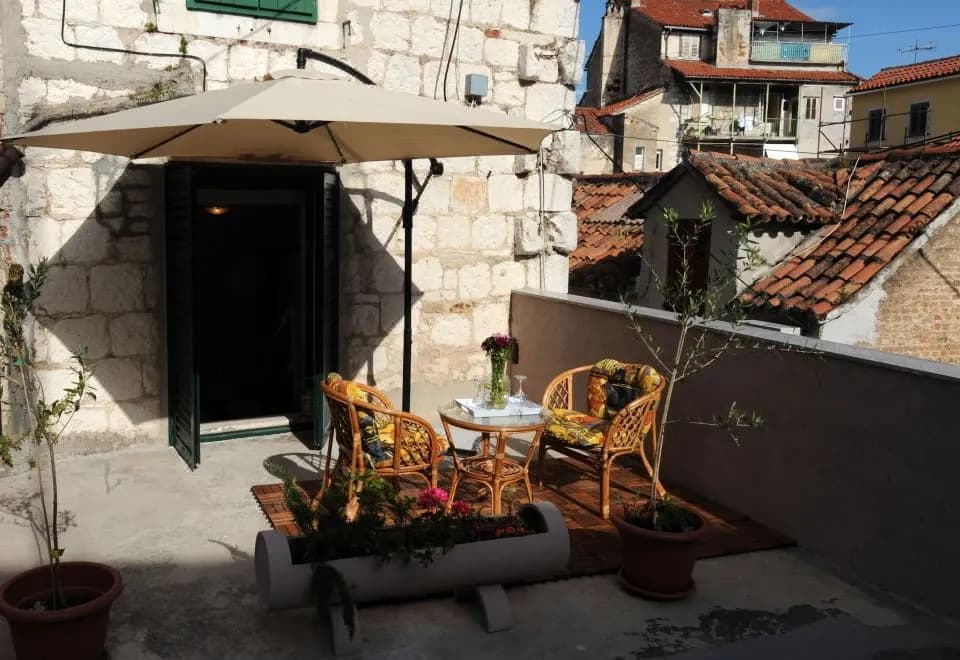 Rooms & Apartment Lasta