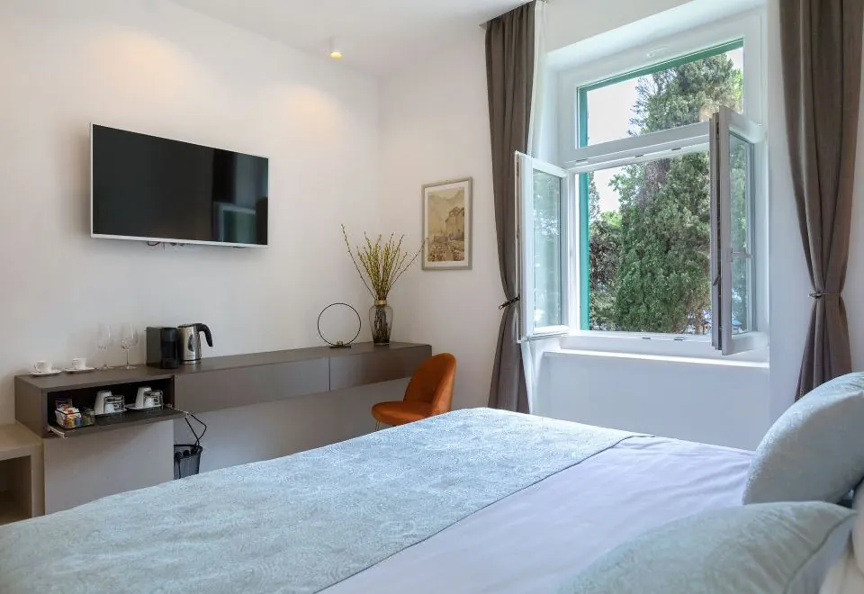Green Park Luxury Rooms