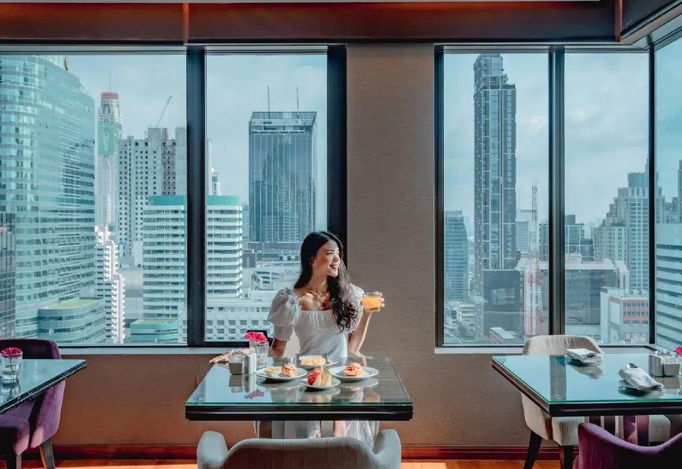 Renaissance Bangkok Ratchaprasong Hotel