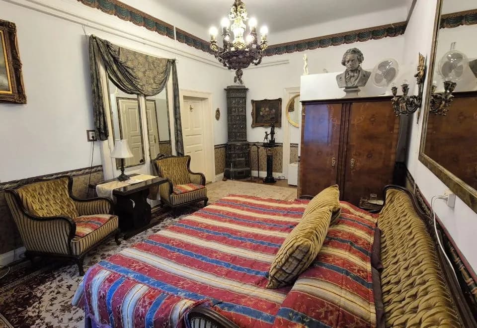 Imre Guest House