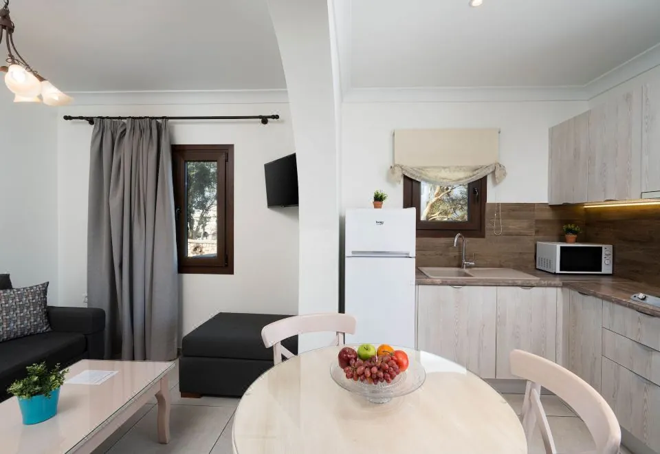 Pithos Apartments