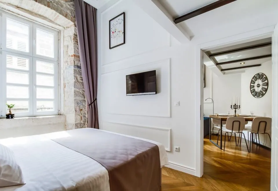 DeZign Superior Apartments & Rooms