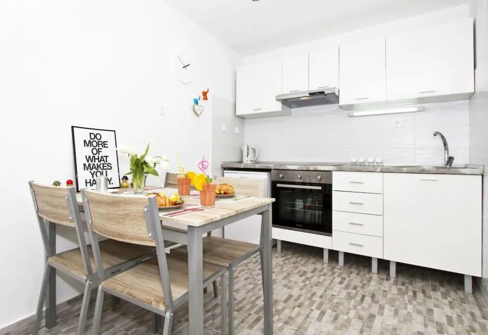 Apartment Shiny Love