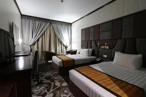 Knight Armour Hotel