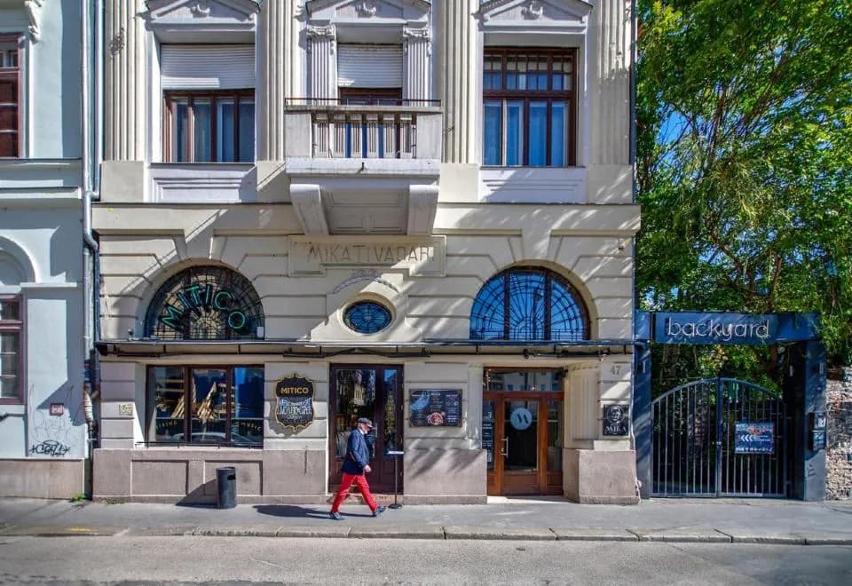 Hotel Mika Downtown