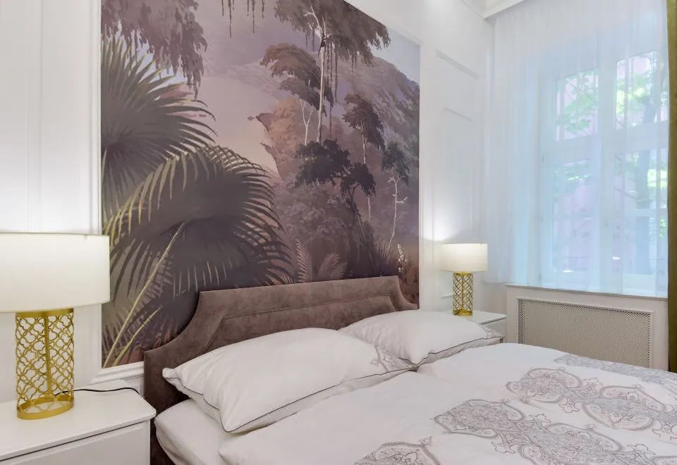 Chestnut & Eliza Suites - Superior Homes Downtown