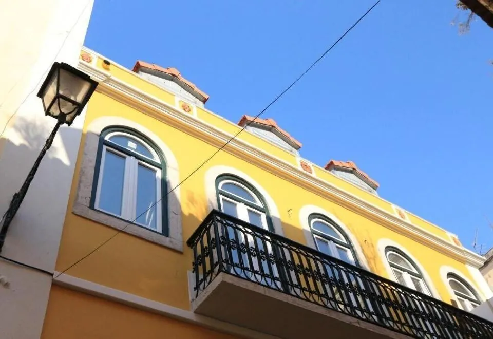 Sao Jorge Apartments & Suites