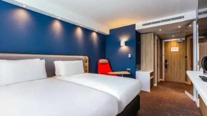 Holiday Inn Express Edinburgh City West, an IHG Hotel
