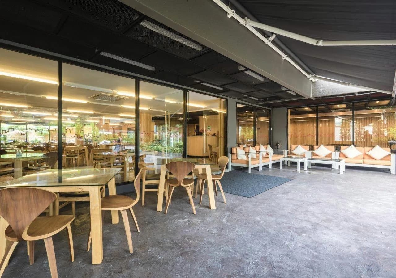 Galleria 12 Sukhumvit Bangkok Hotel by Compass Hospitality