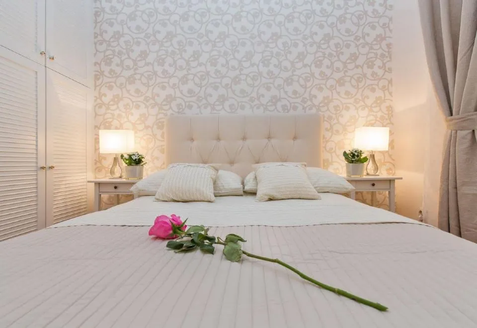 Apartments and Rooms Perla