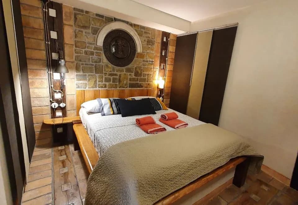 Monfort Apartments