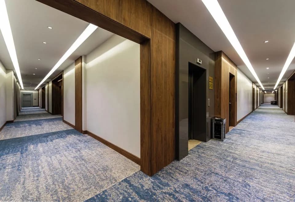 Voyage Hotel