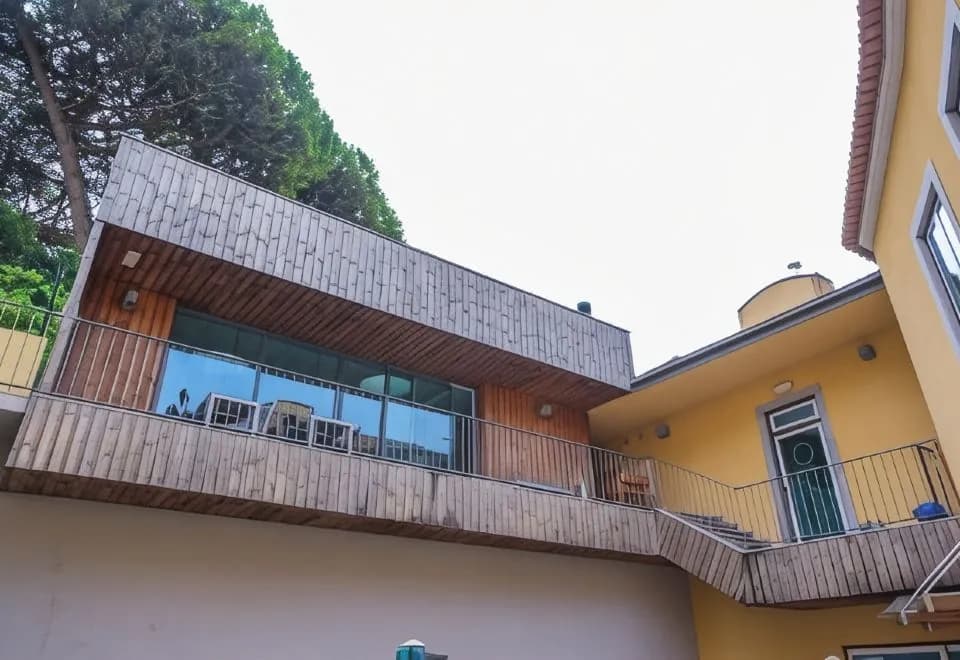 Moon Hill Hostel